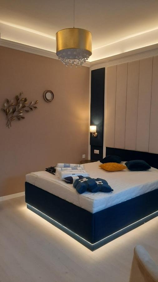 Glamour Apartman Gyula Exterior foto