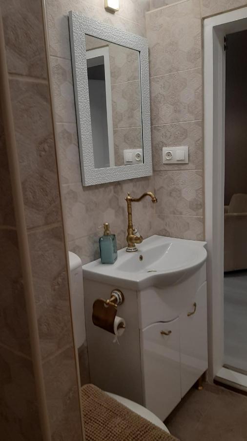 Glamour Apartman Gyula Exterior foto