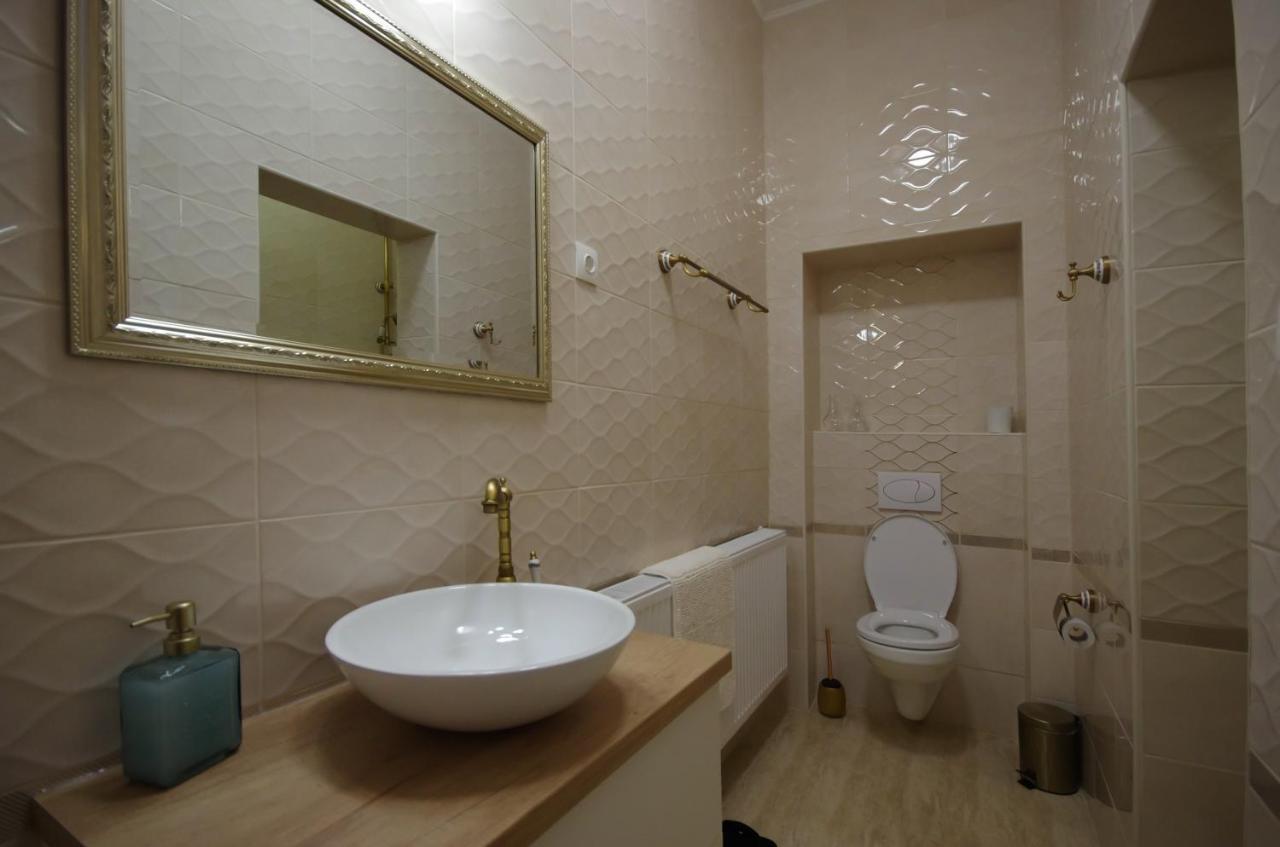 Glamour Apartman Gyula Exterior foto