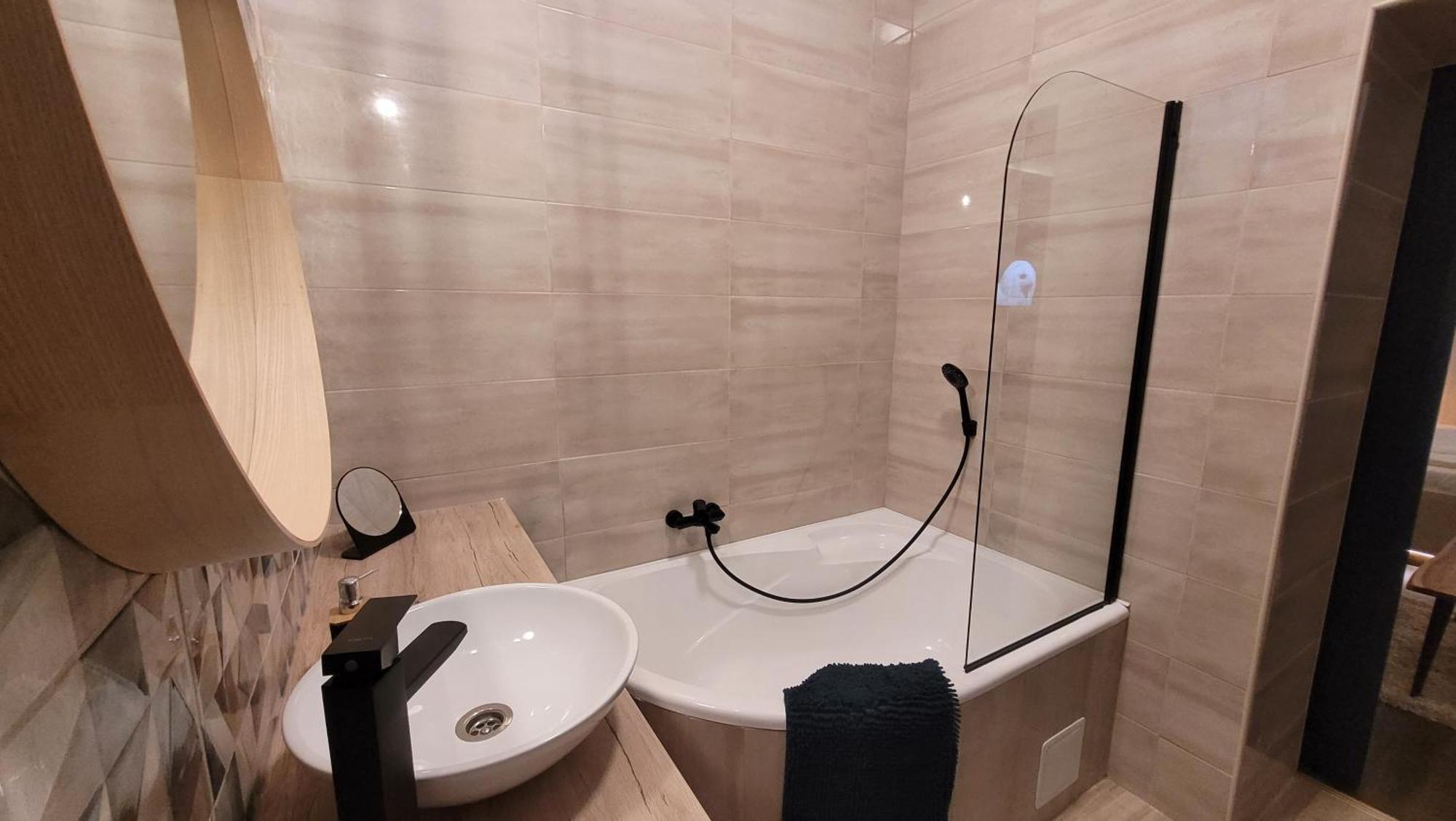Glamour Apartman Gyula Exterior foto